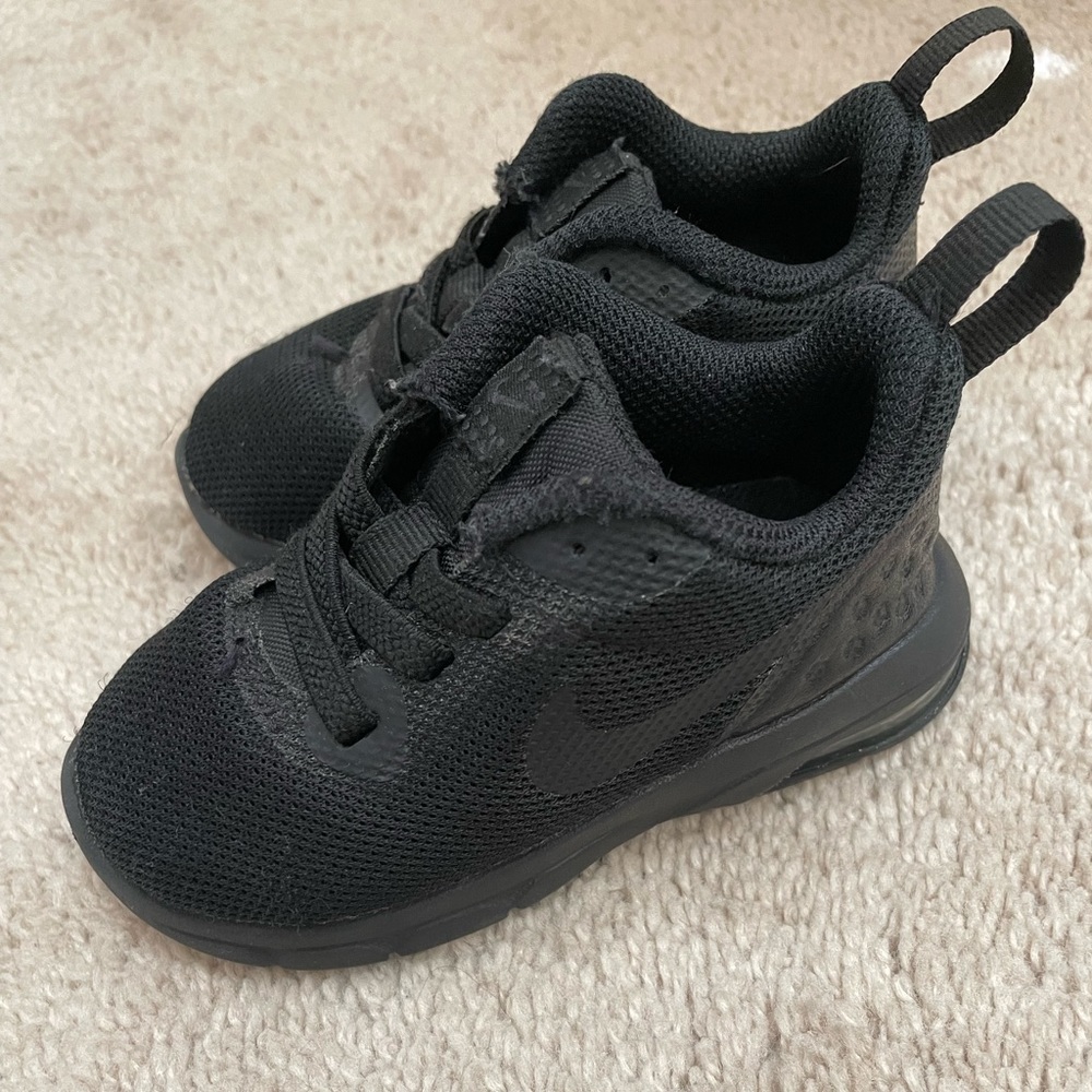Nike toddler sneakers